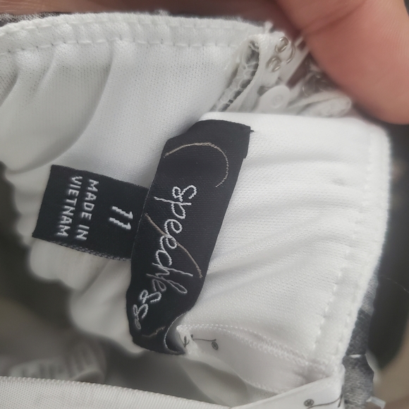 Low High White & Gray Floral Gown Size 11/Medium - Picture 7 of 7